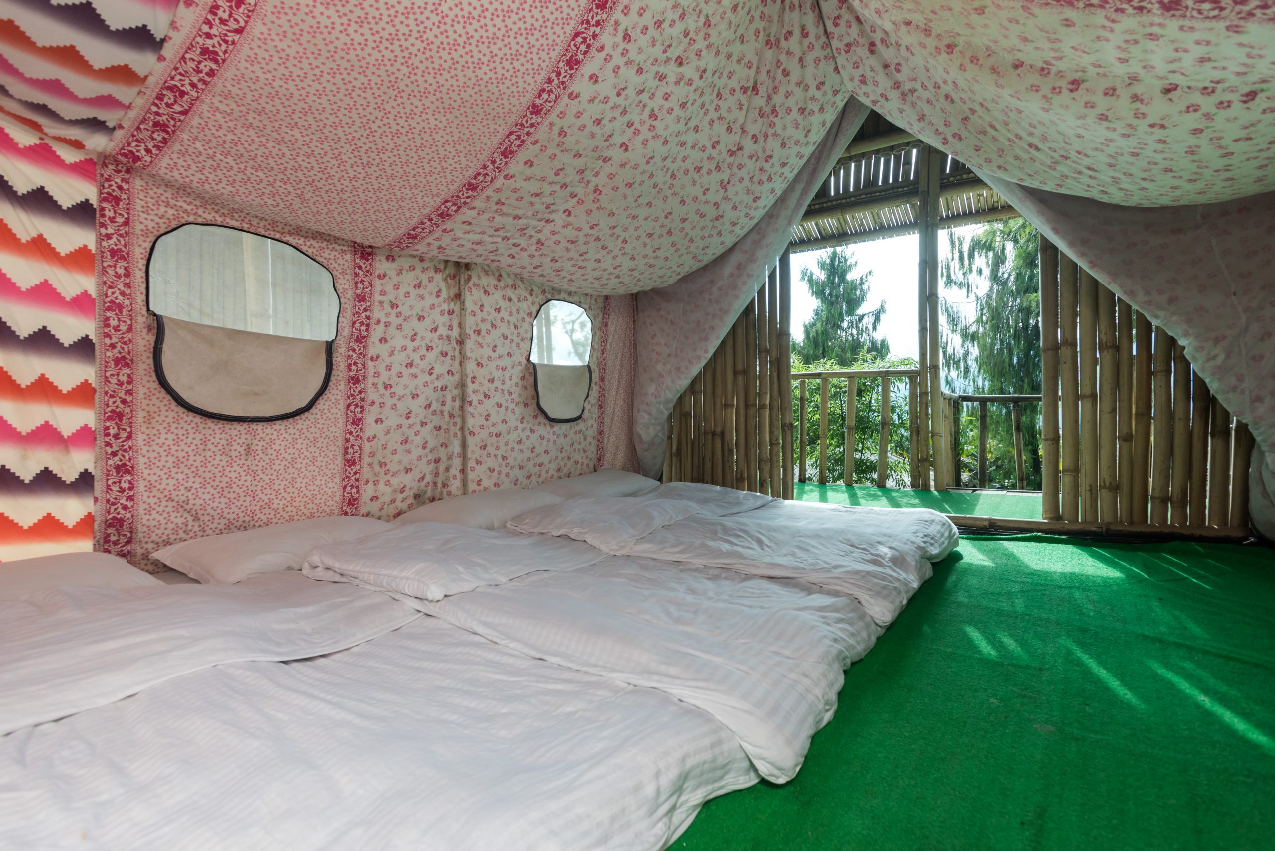 luxury_tent_room_005